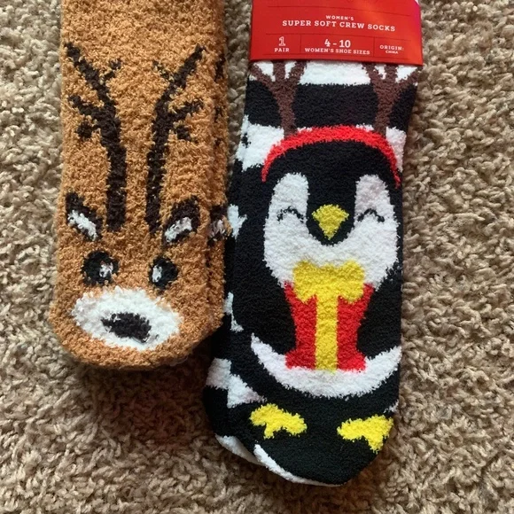 Cozy Soft Holiday Socks- 2 pairs - Picture 6 of 6